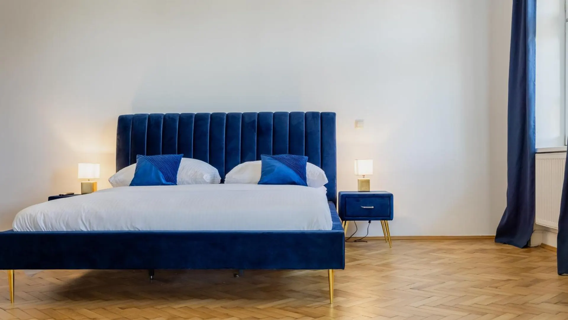 Апартаменты Stylish Vienna Apartment: Metro Access, And City Center All In One
