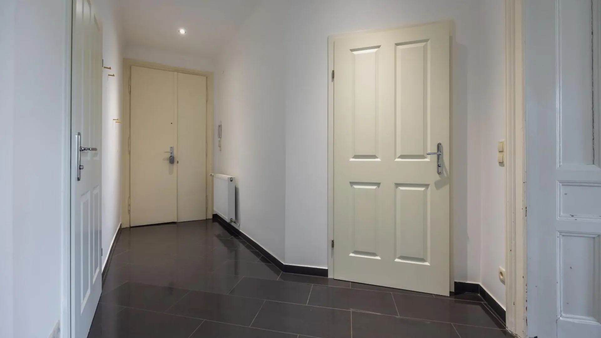 Stylish Vienna Apartment: Metro Access, And City Center All In One Австрия